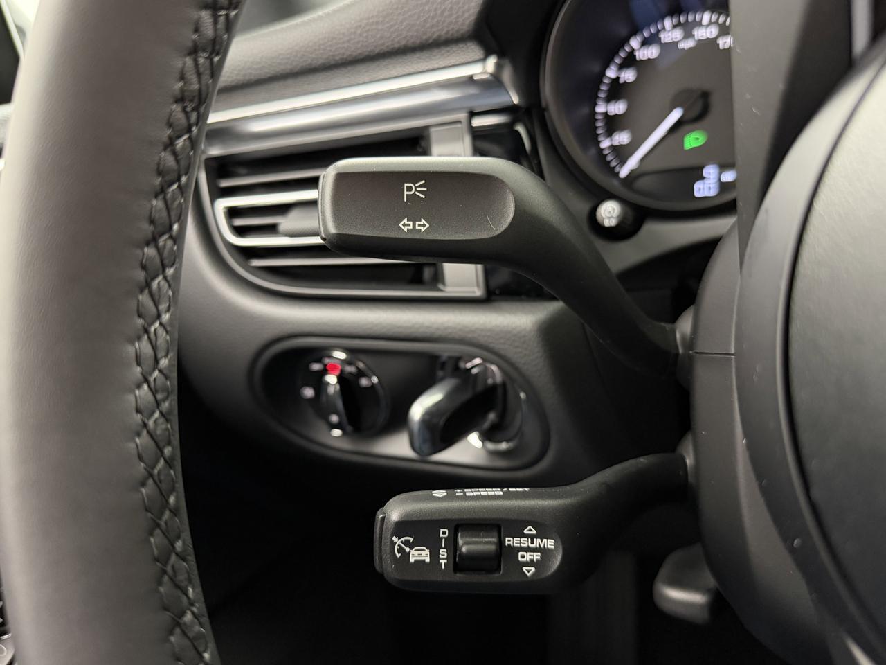 2026 Porsche Macan Newark DE