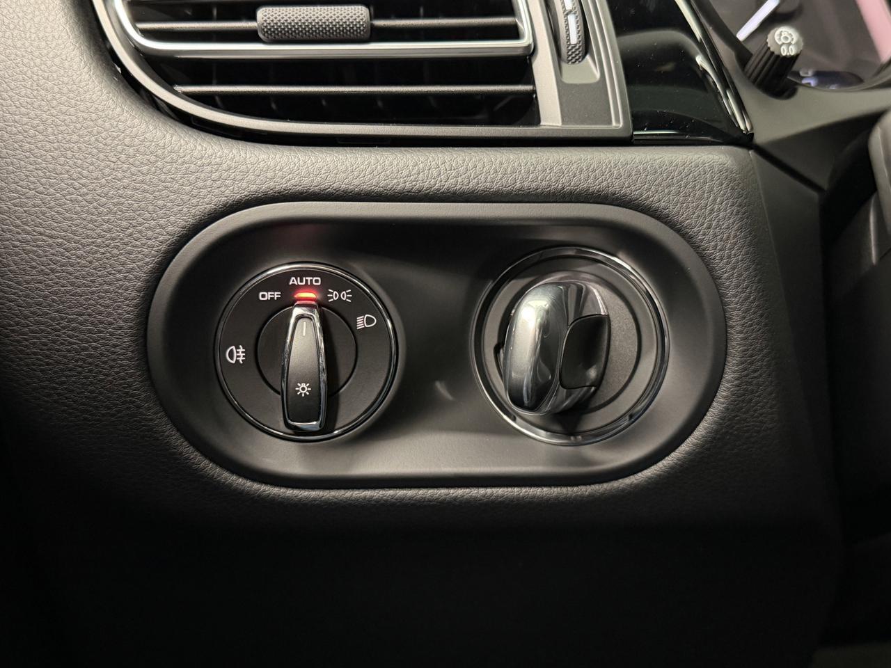 2026 Porsche Macan Newark DE