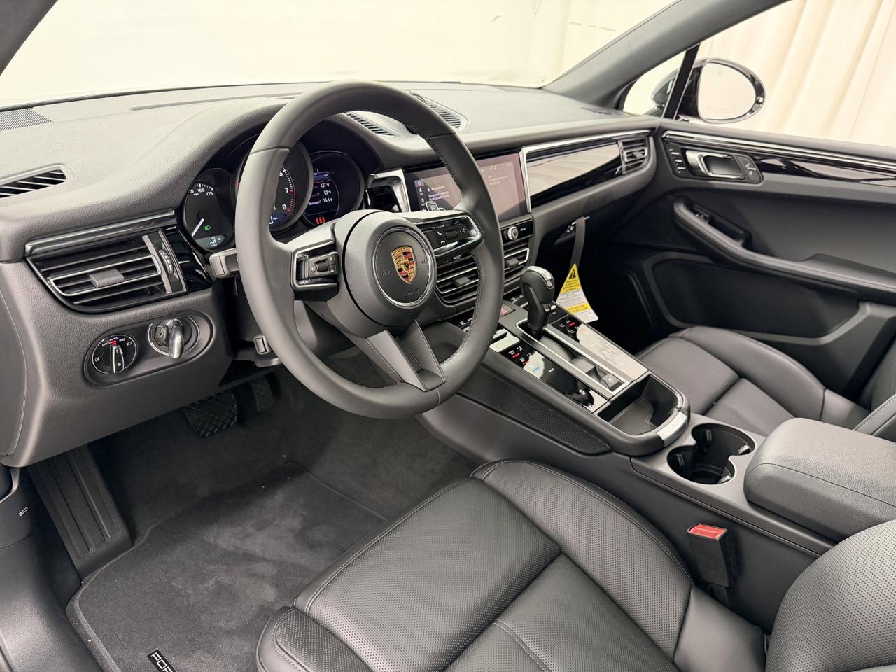 2026 Porsche Macan Newark DE