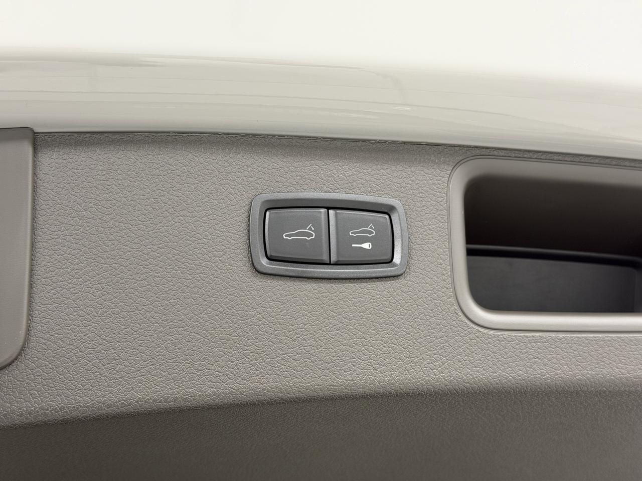 2026 Porsche Macan Newark DE