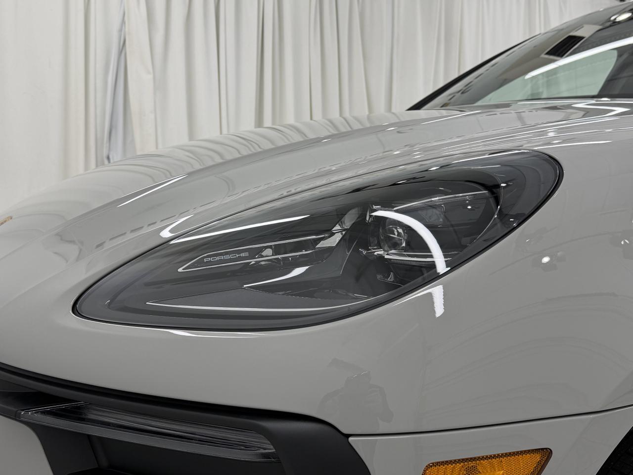 2026 Porsche Macan Newark DE