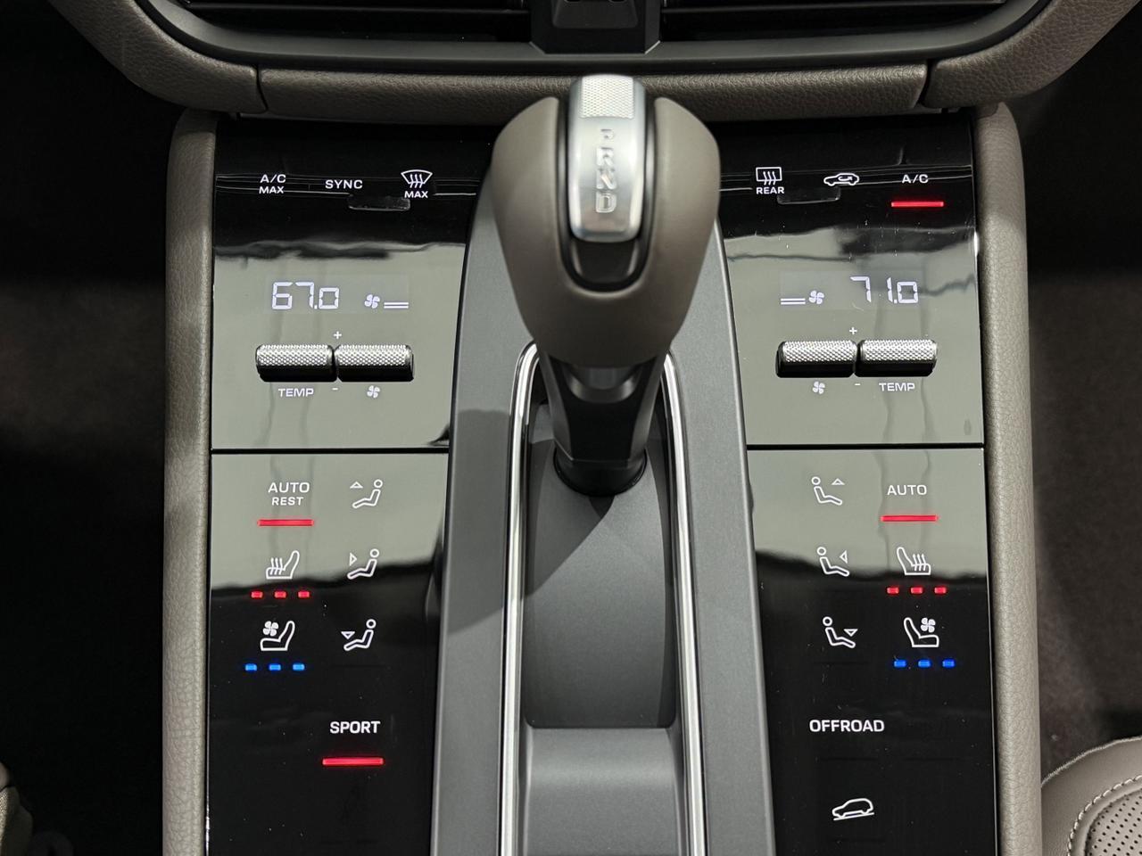 2026 Porsche Macan Newark DE