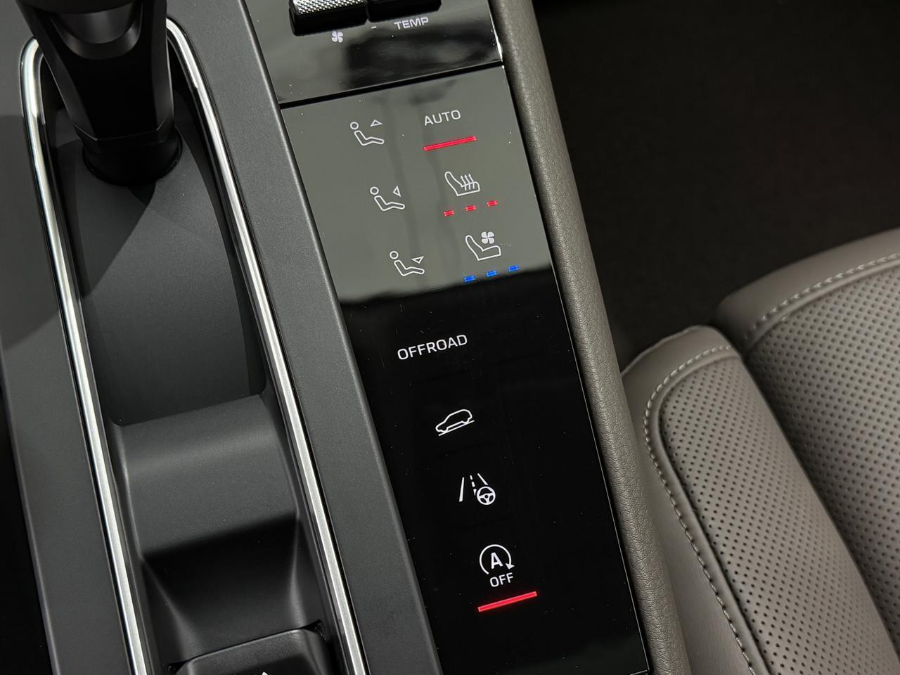 2026 Porsche Macan Newark DE