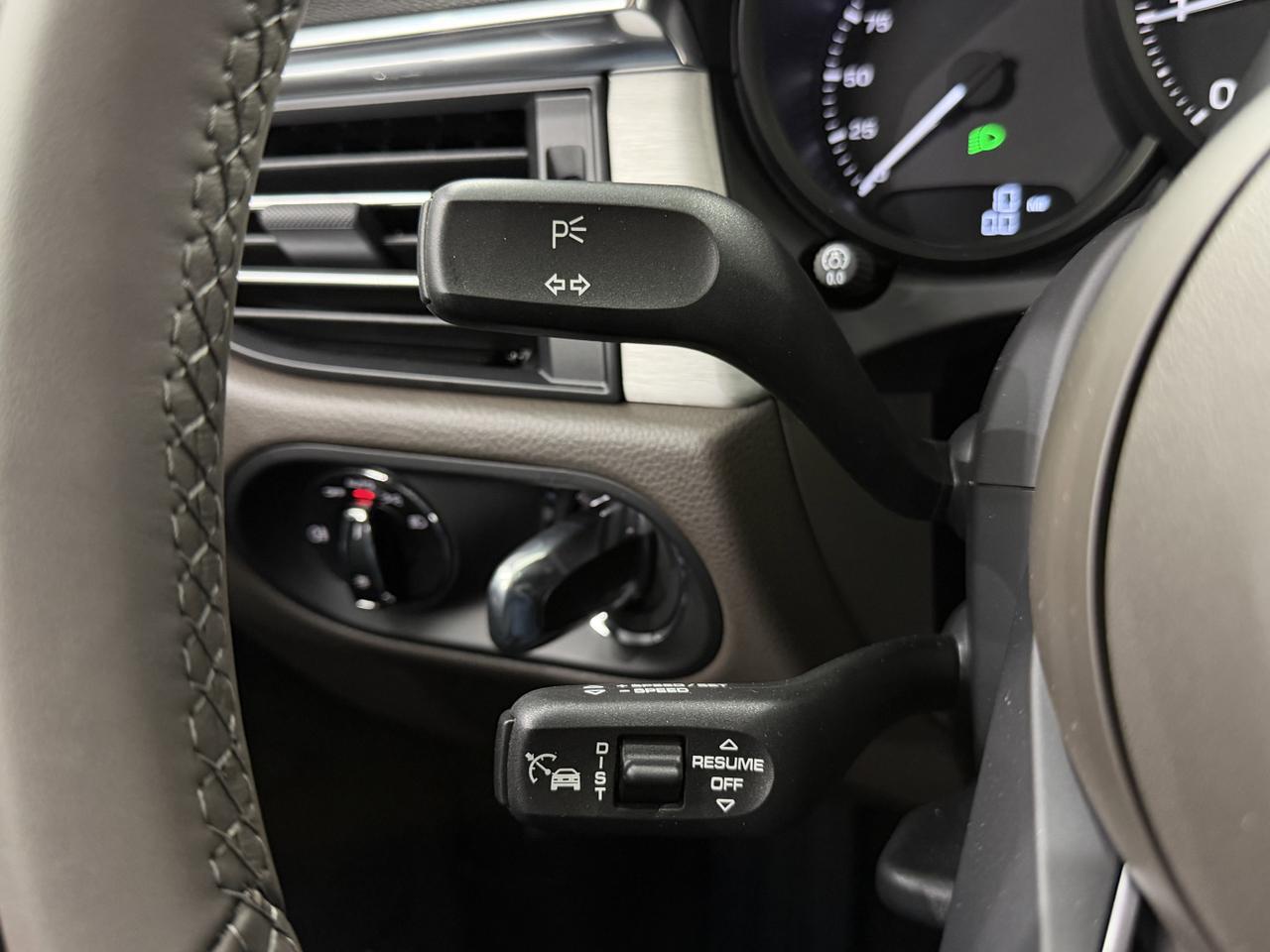 2026 Porsche Macan Newark DE