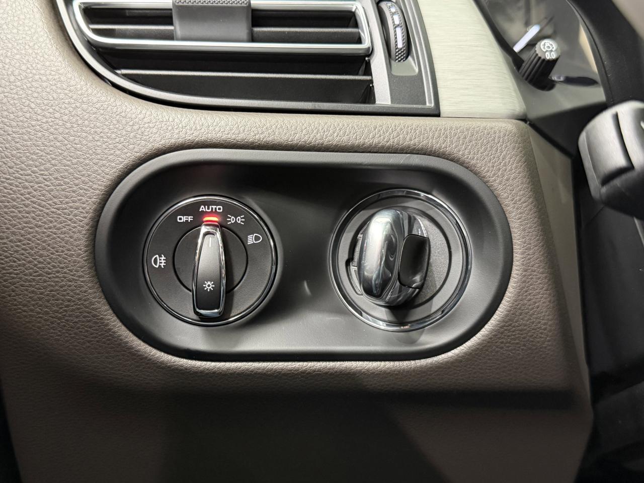 2026 Porsche Macan Newark DE