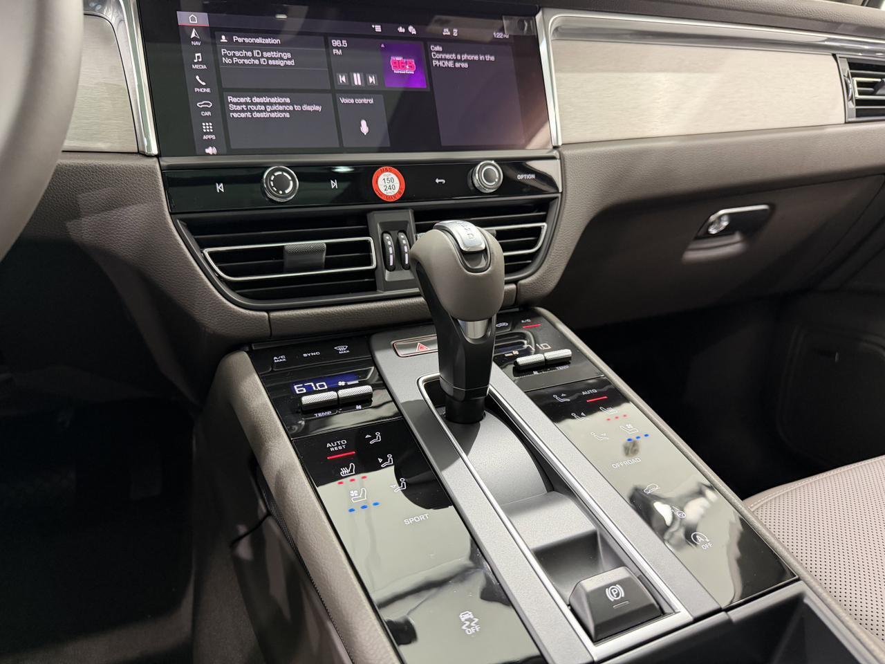 2026 Porsche Macan Newark DE