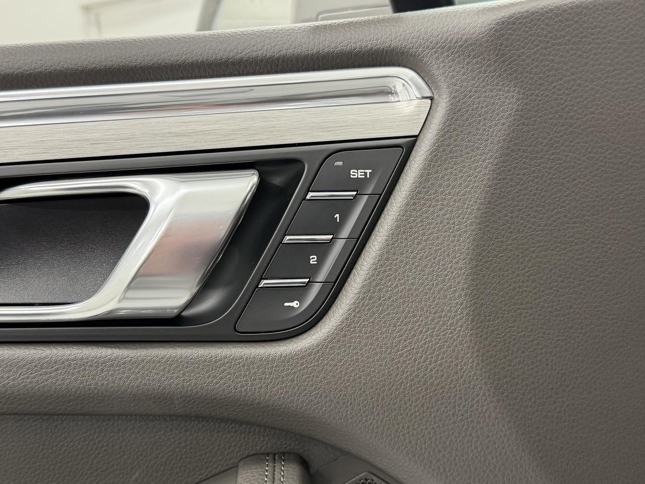 2026 Porsche Macan Newark DE