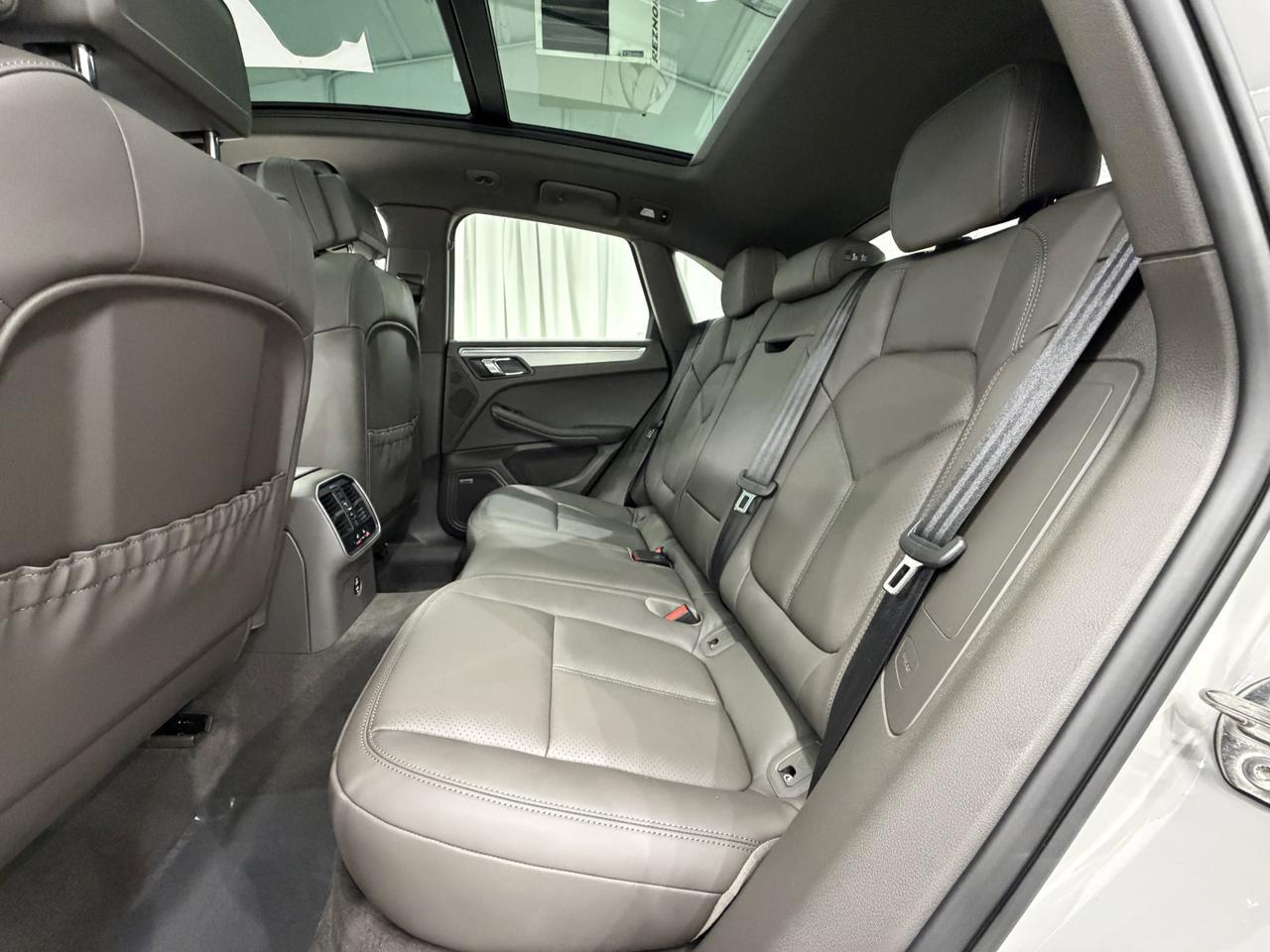 2026 Porsche Macan Newark DE