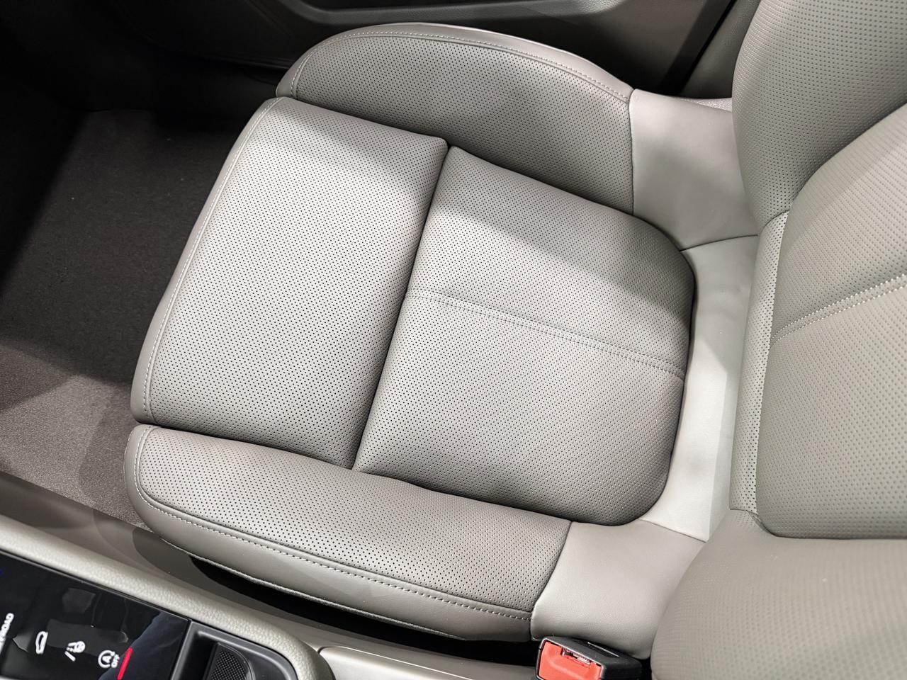 2026 Porsche Macan Newark DE