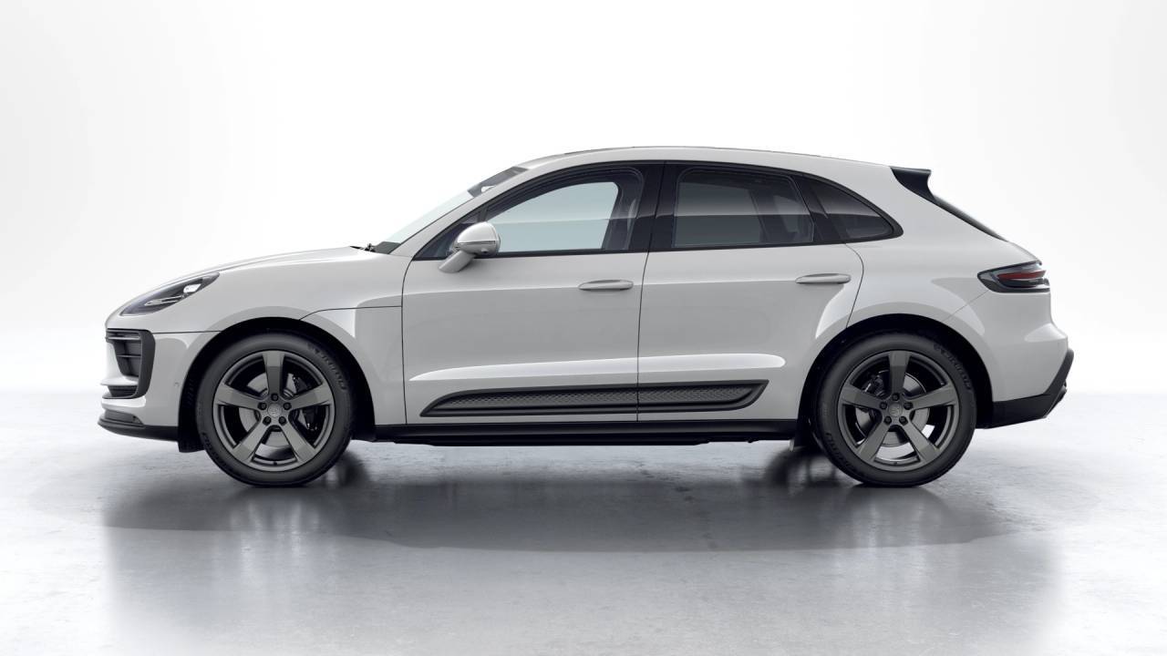 2026 Porsche Macan Newark DE