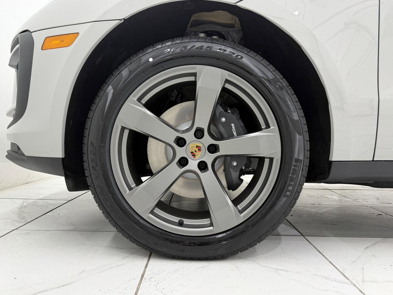 2026 Porsche Macan Newark DE