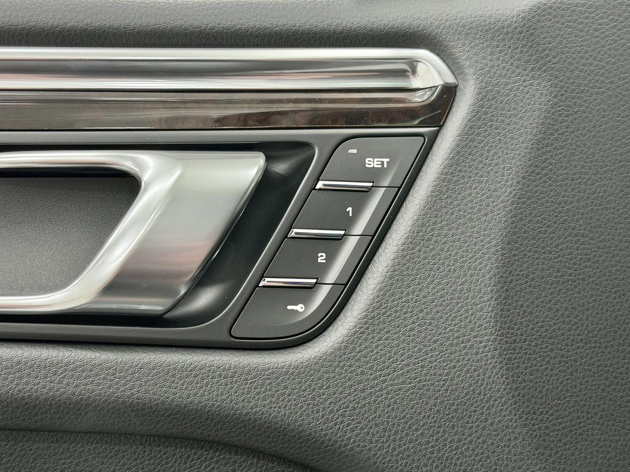 2026 Porsche Macan Newark DE