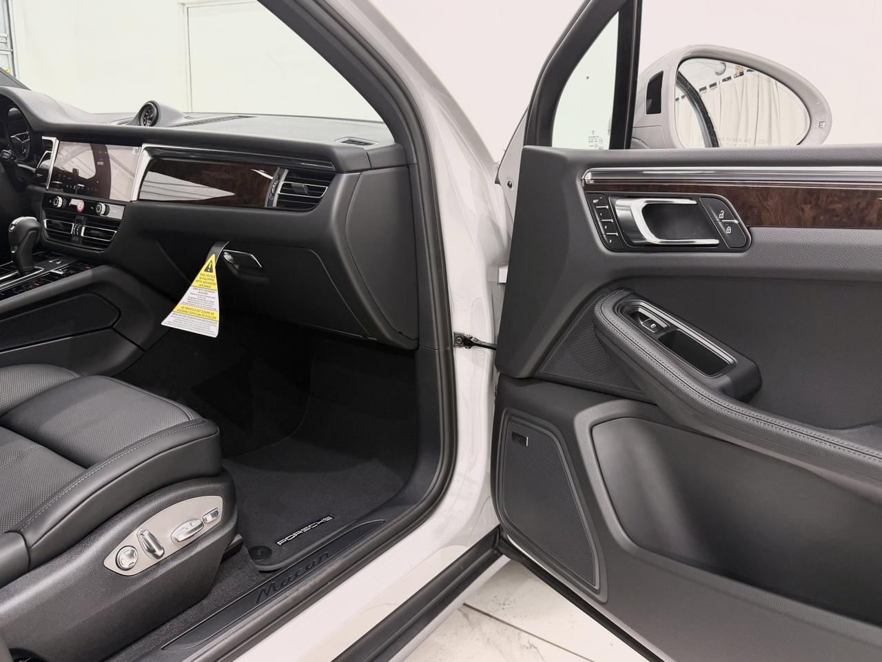 2026 Porsche Macan Newark DE