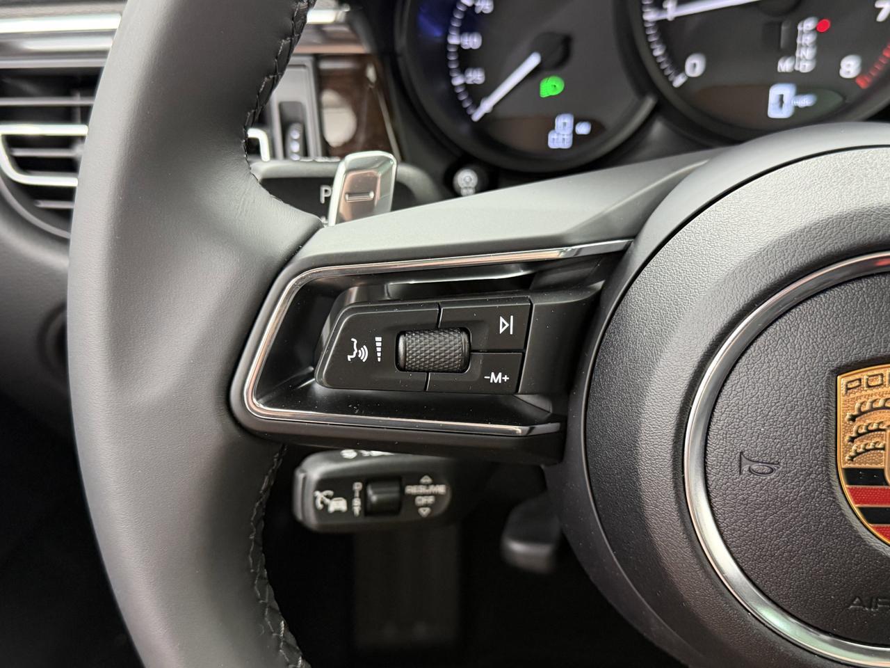 2026 Porsche Macan Newark DE