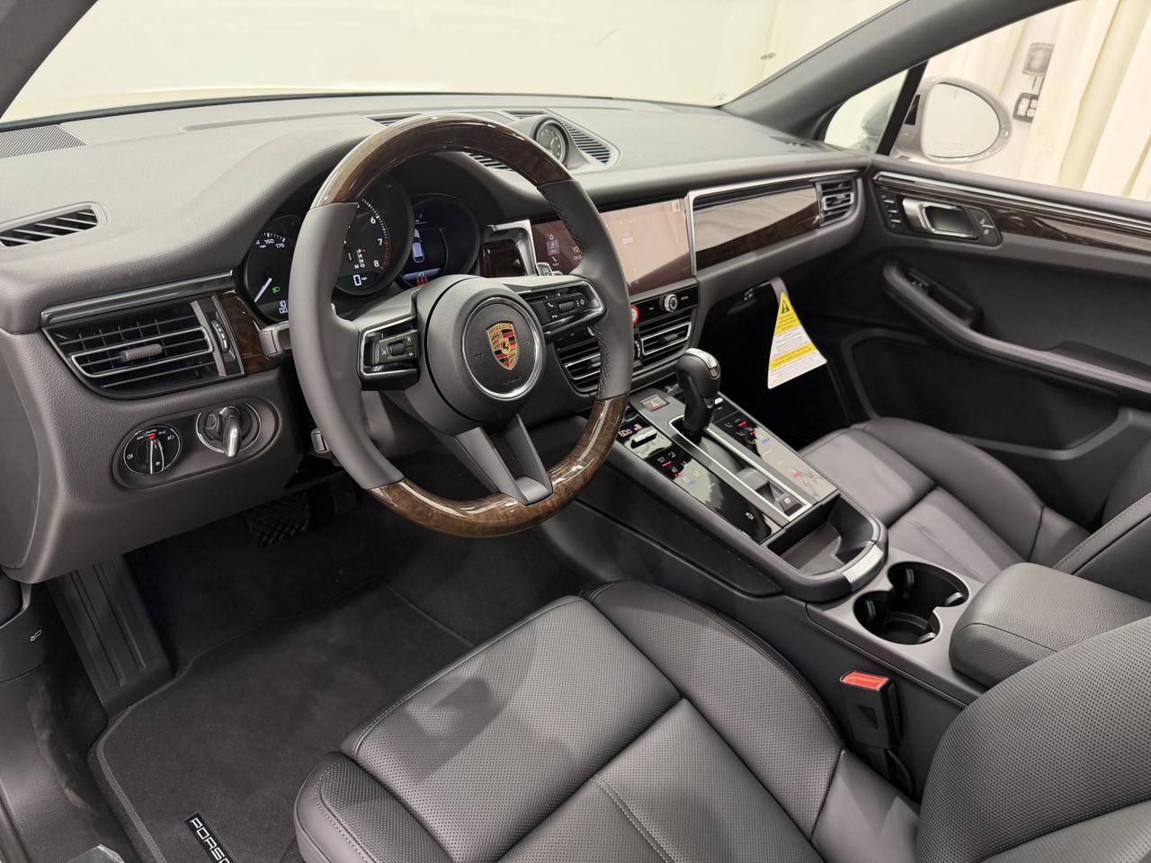 2026 Porsche Macan Newark DE