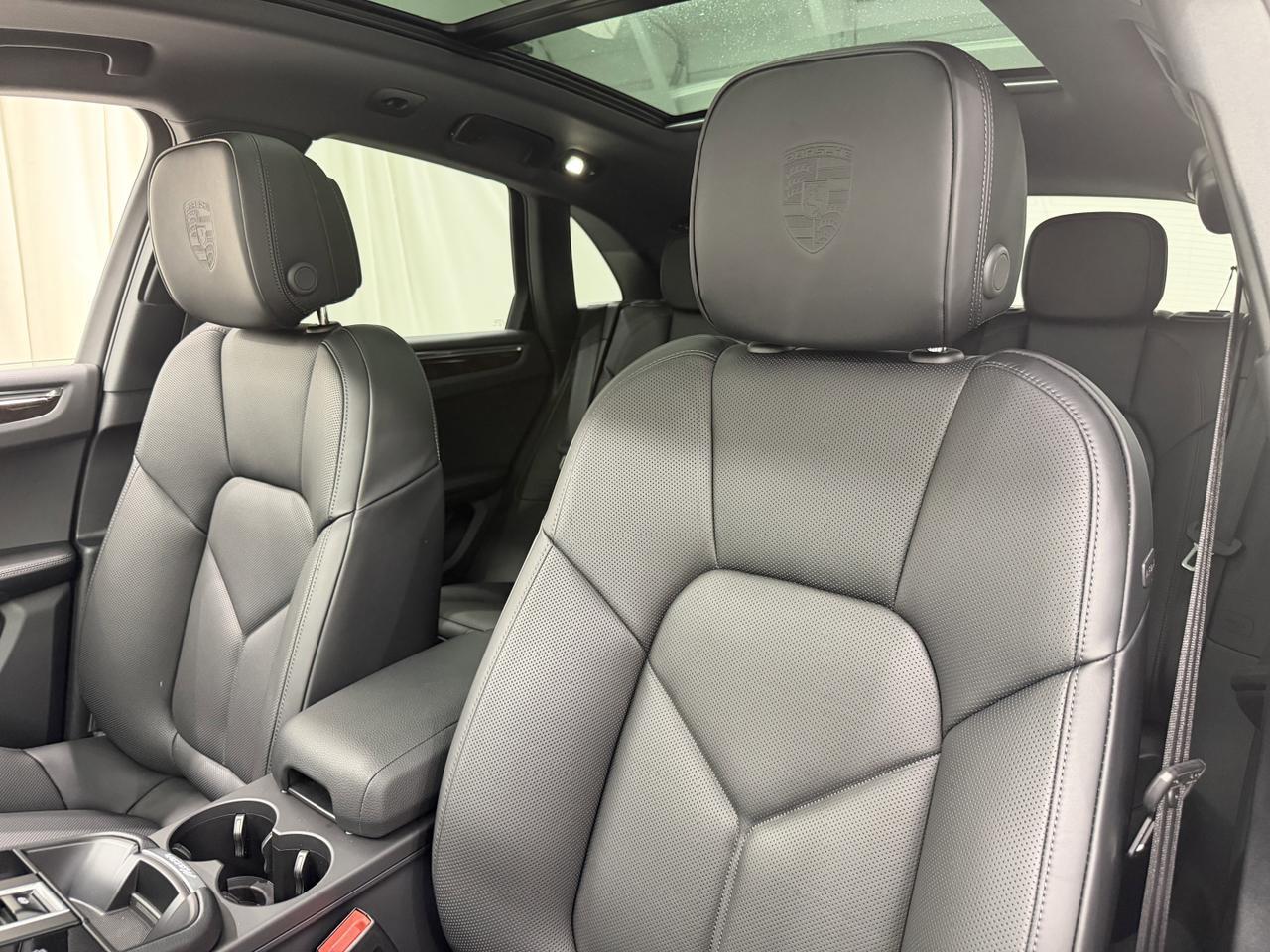 2026 Porsche Macan Newark DE