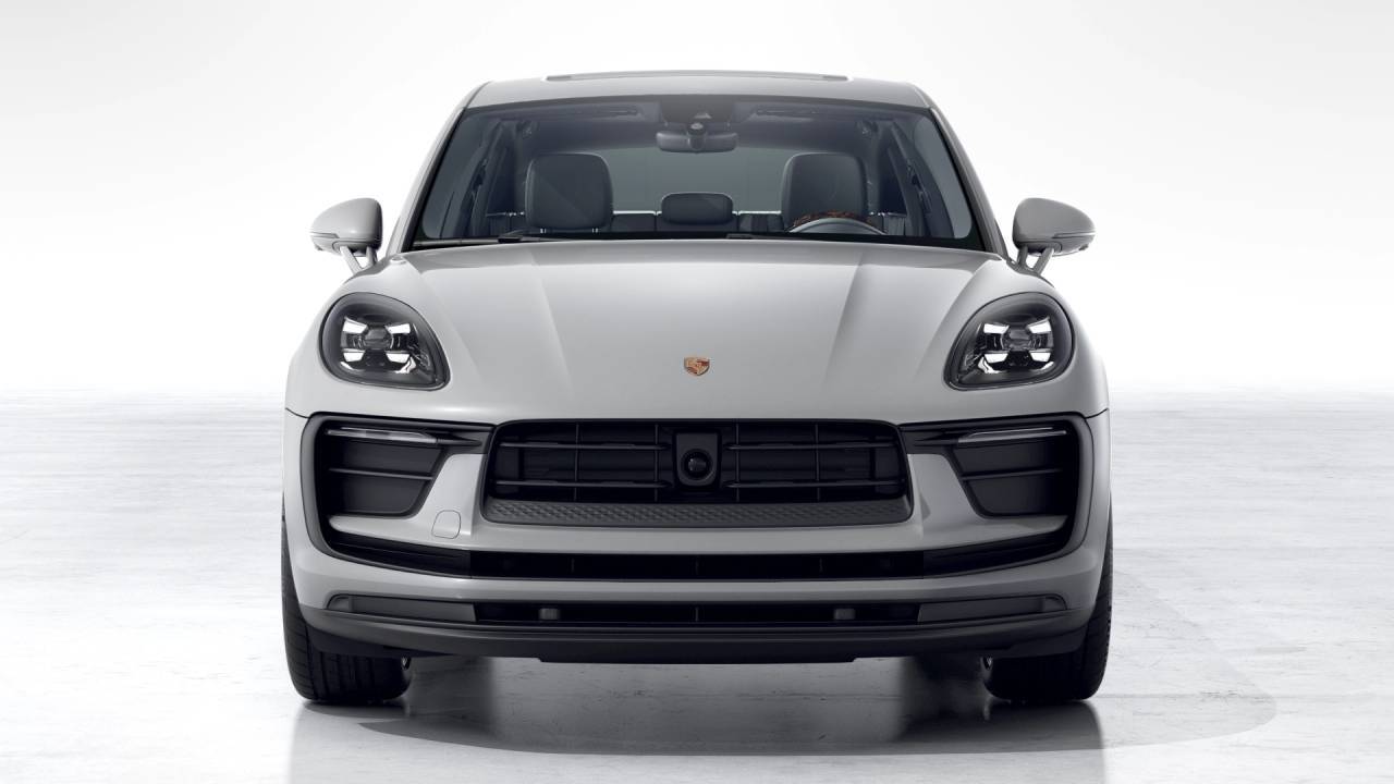 2026 Porsche Macan Newark DE