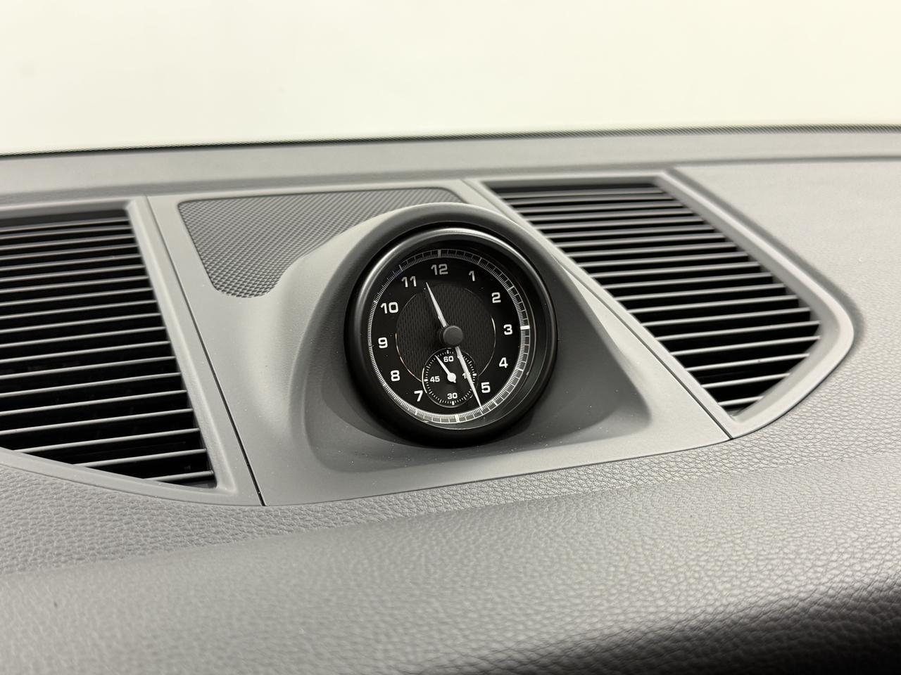 2026 Porsche Macan Newark DE