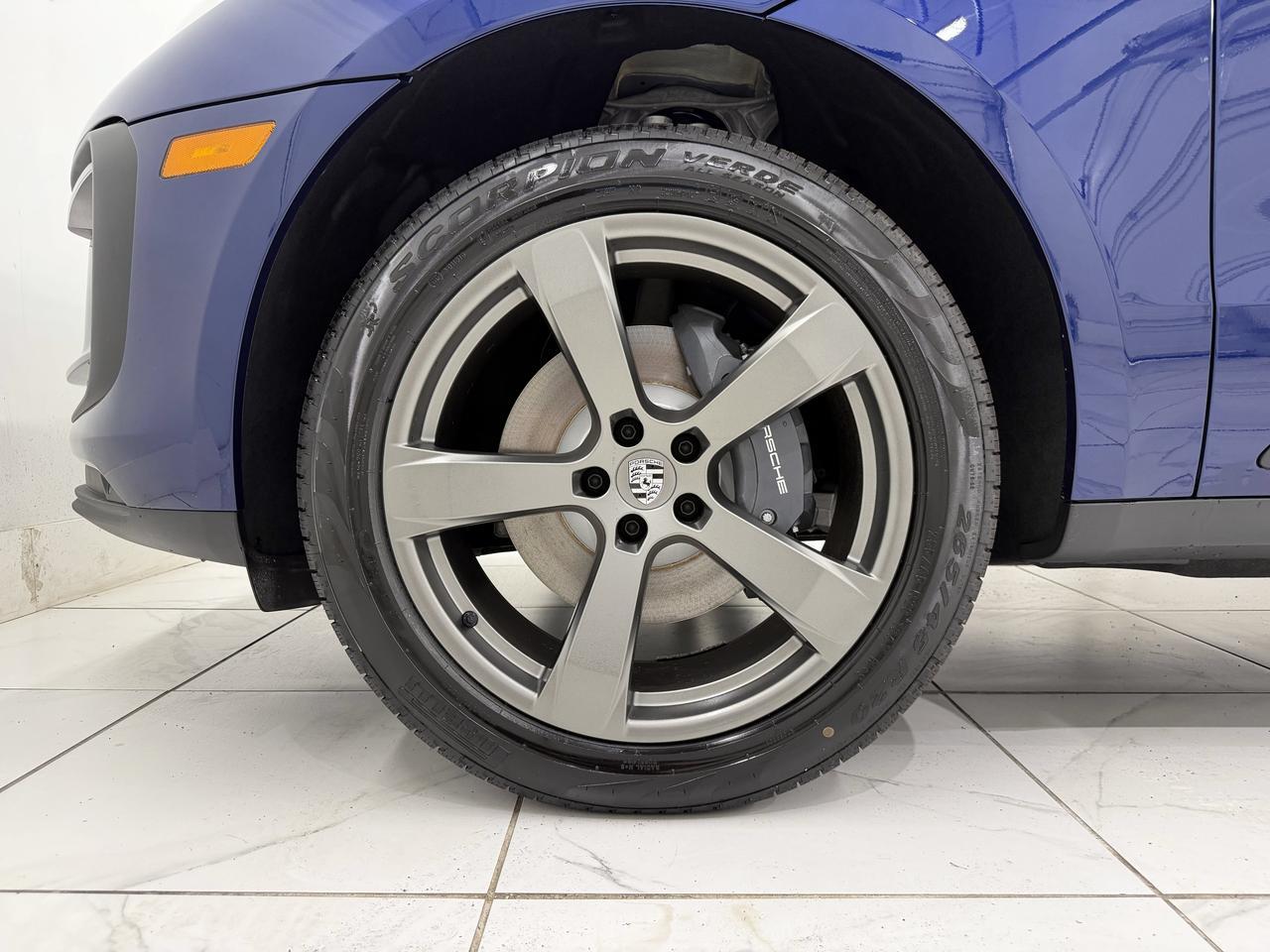 2026 Porsche Macan Newark DE
