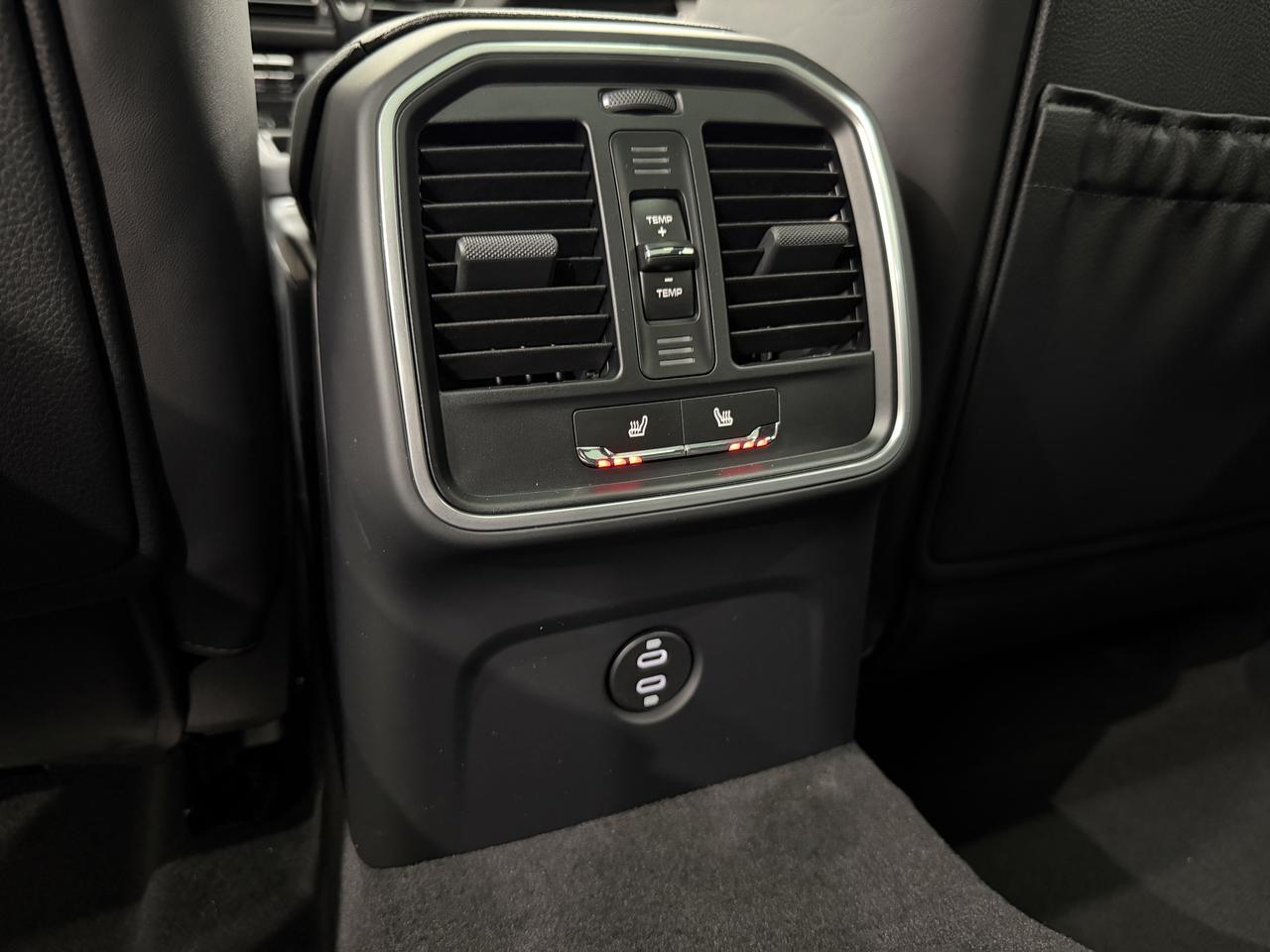 2026 Porsche Macan Newark DE