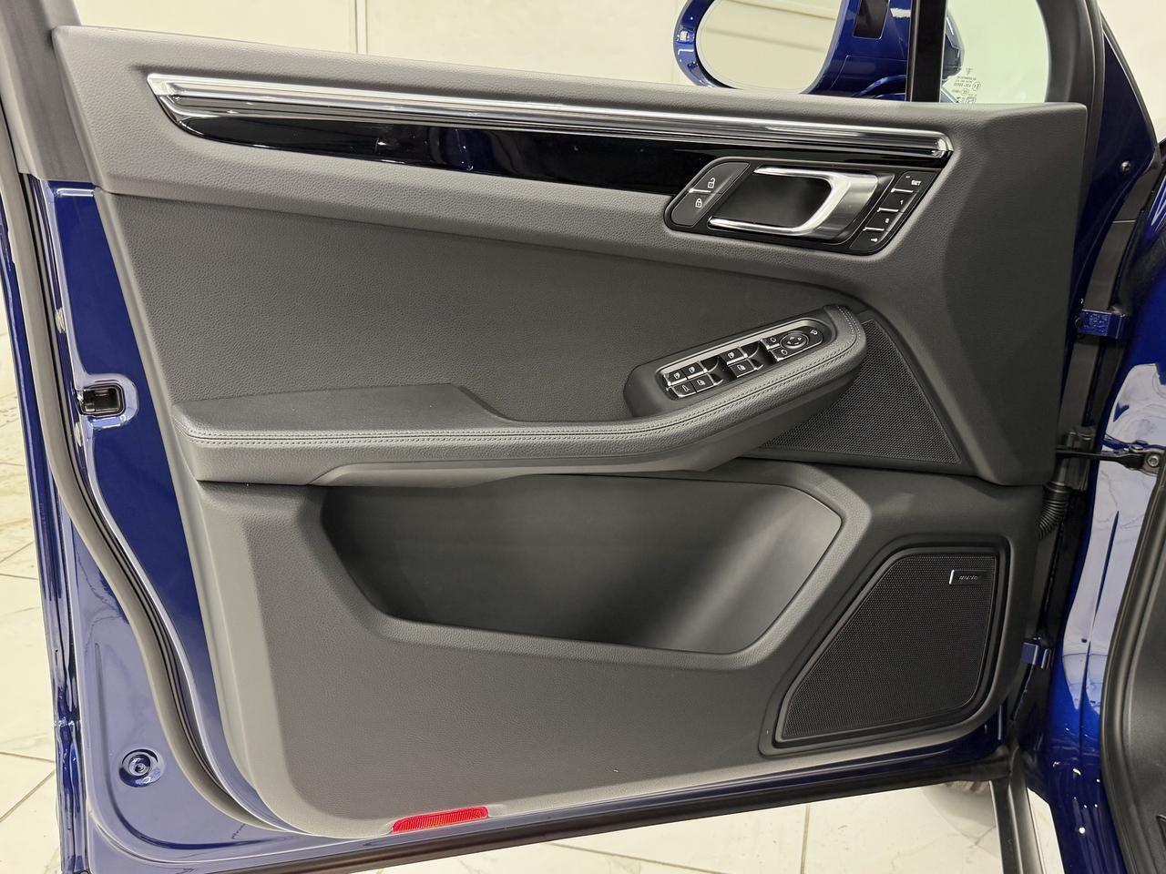 2026 Porsche Macan Newark DE