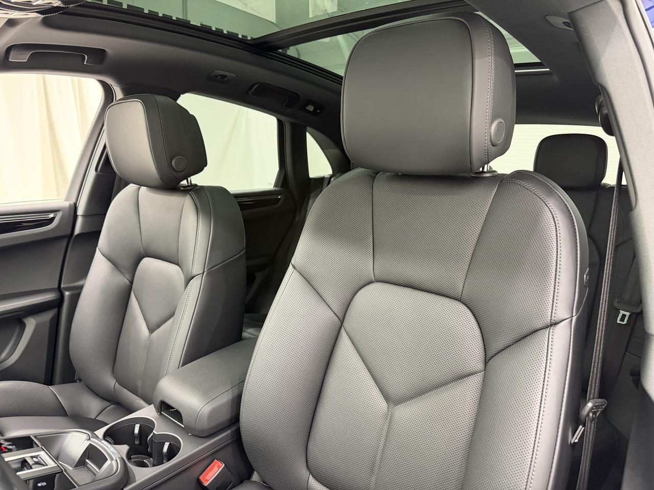 2026 Porsche Macan Newark DE