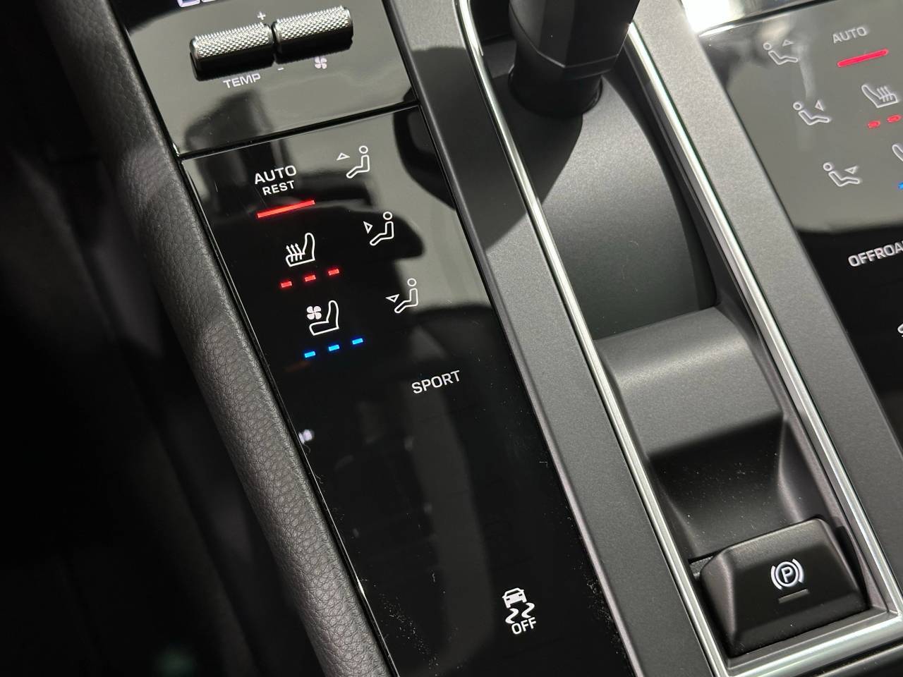 2026 Porsche Macan Newark DE