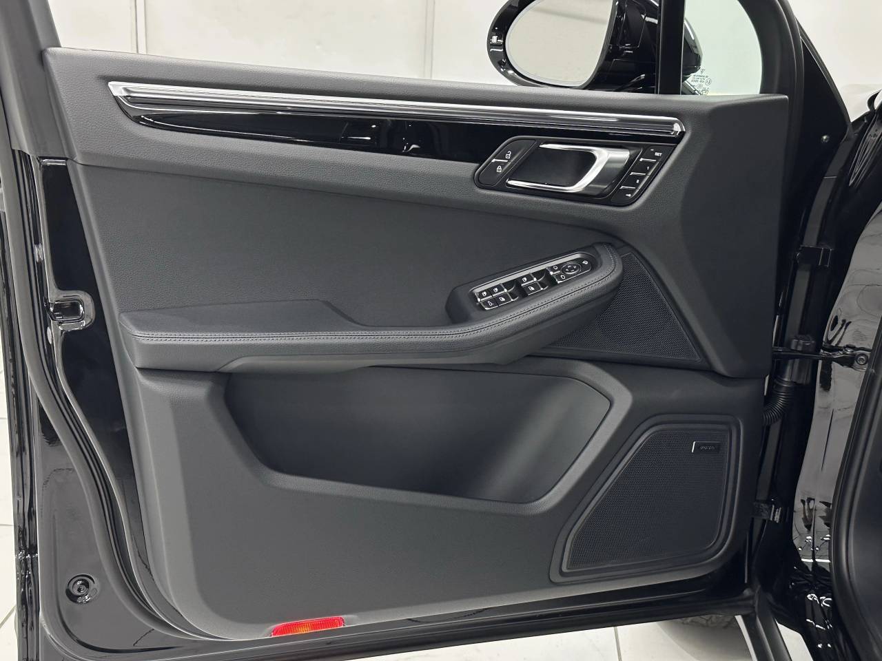 2026 Porsche Macan Newark DE