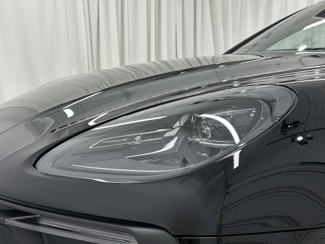 2026 Porsche Macan Newark DE