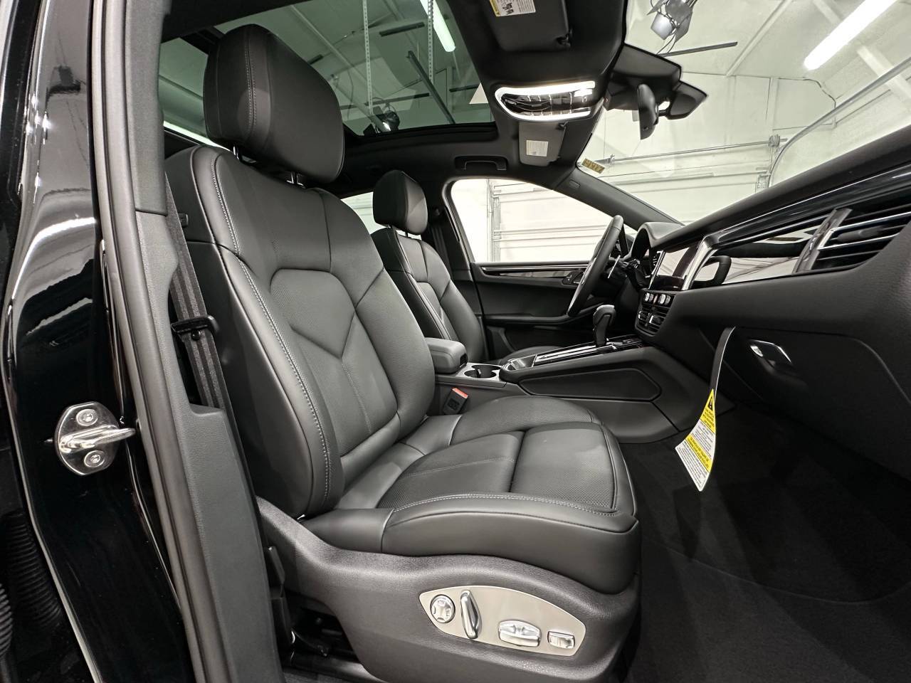 2026 Porsche Macan Newark DE