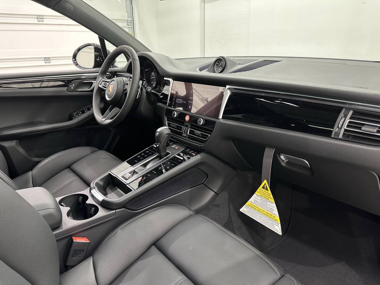 2026 Porsche Macan Newark DE