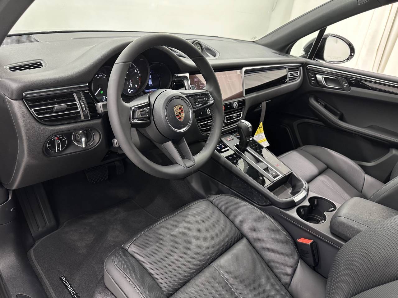 2026 Porsche Macan Newark DE