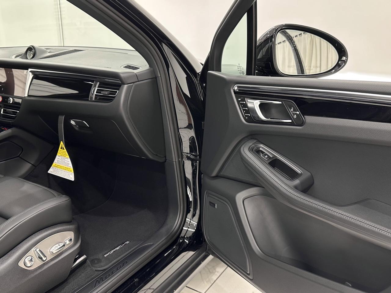 2026 Porsche Macan Newark DE