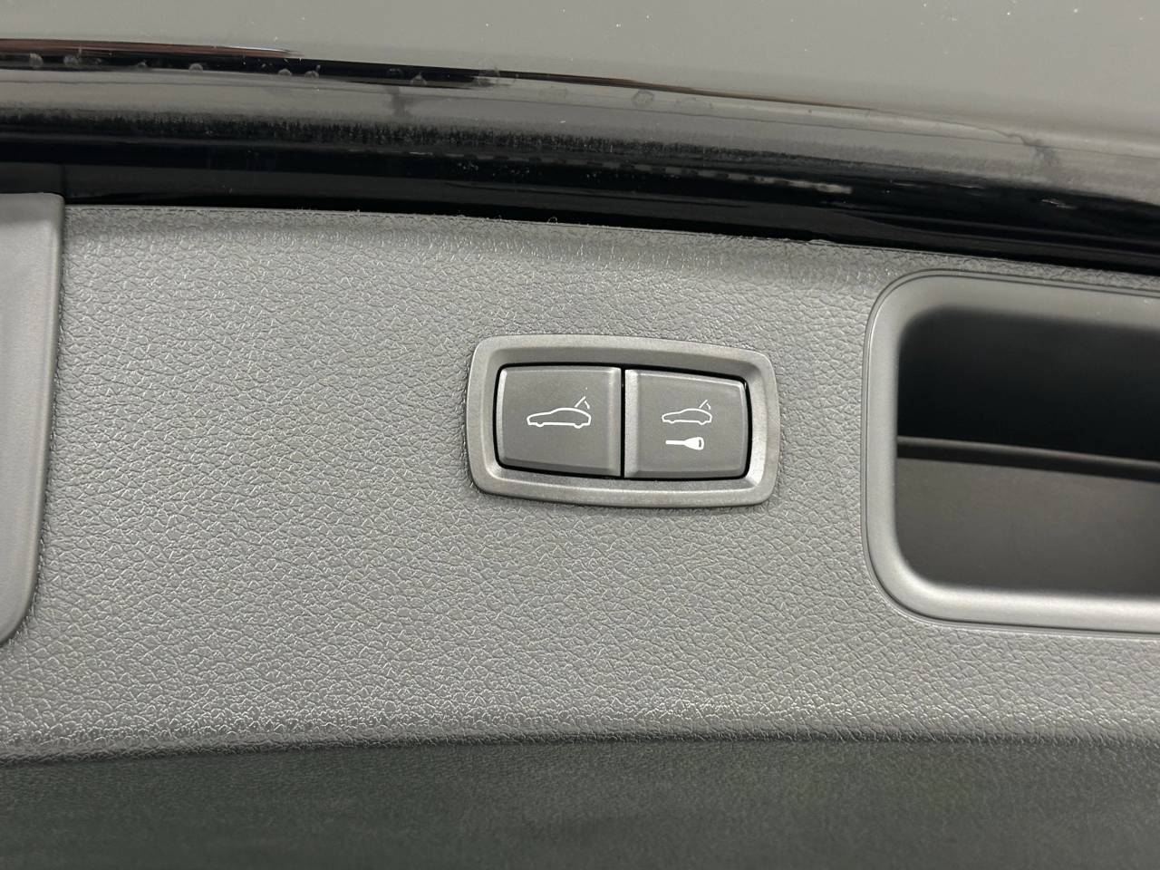 2026 Porsche Macan Newark DE