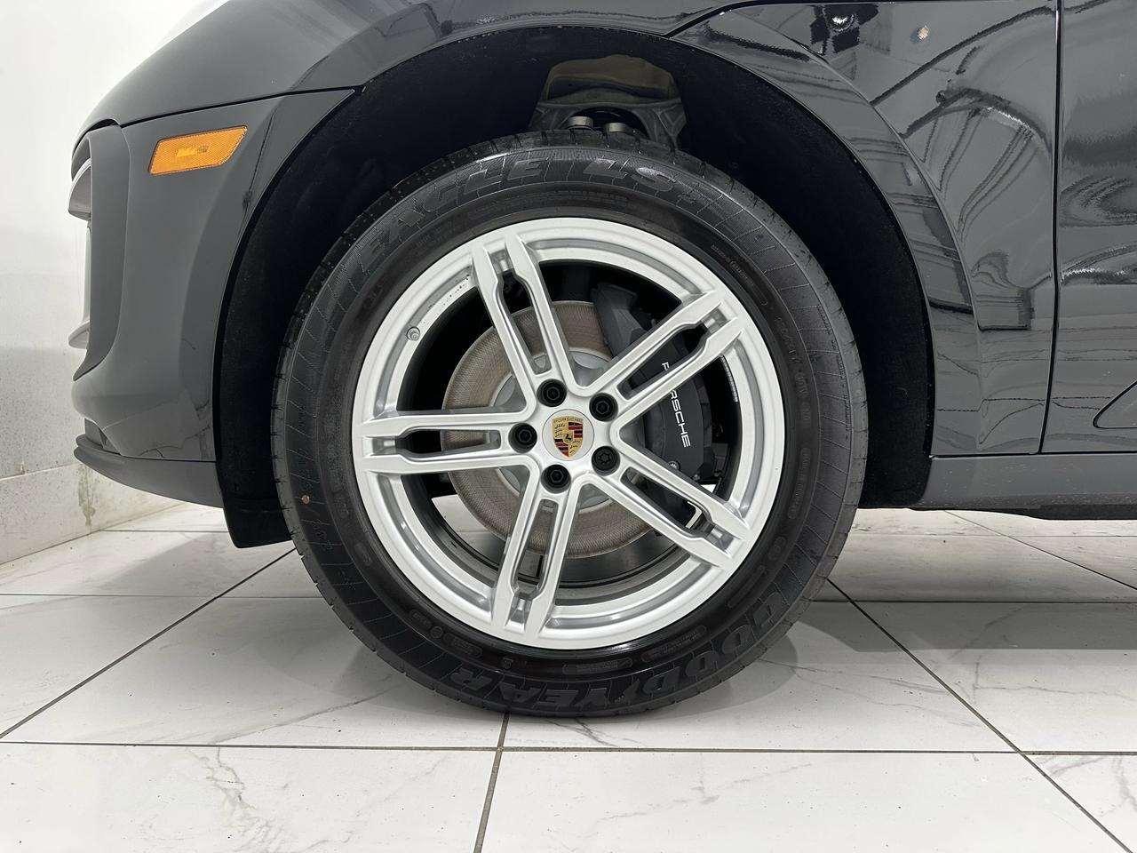 2026 Porsche Macan Newark DE