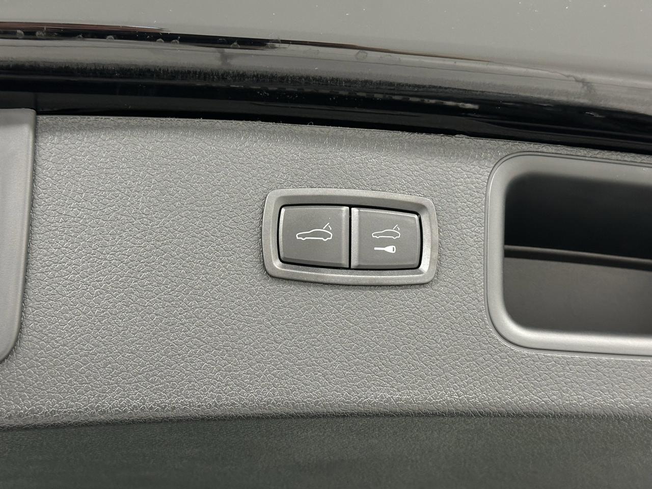 2026 Porsche Macan Newark DE