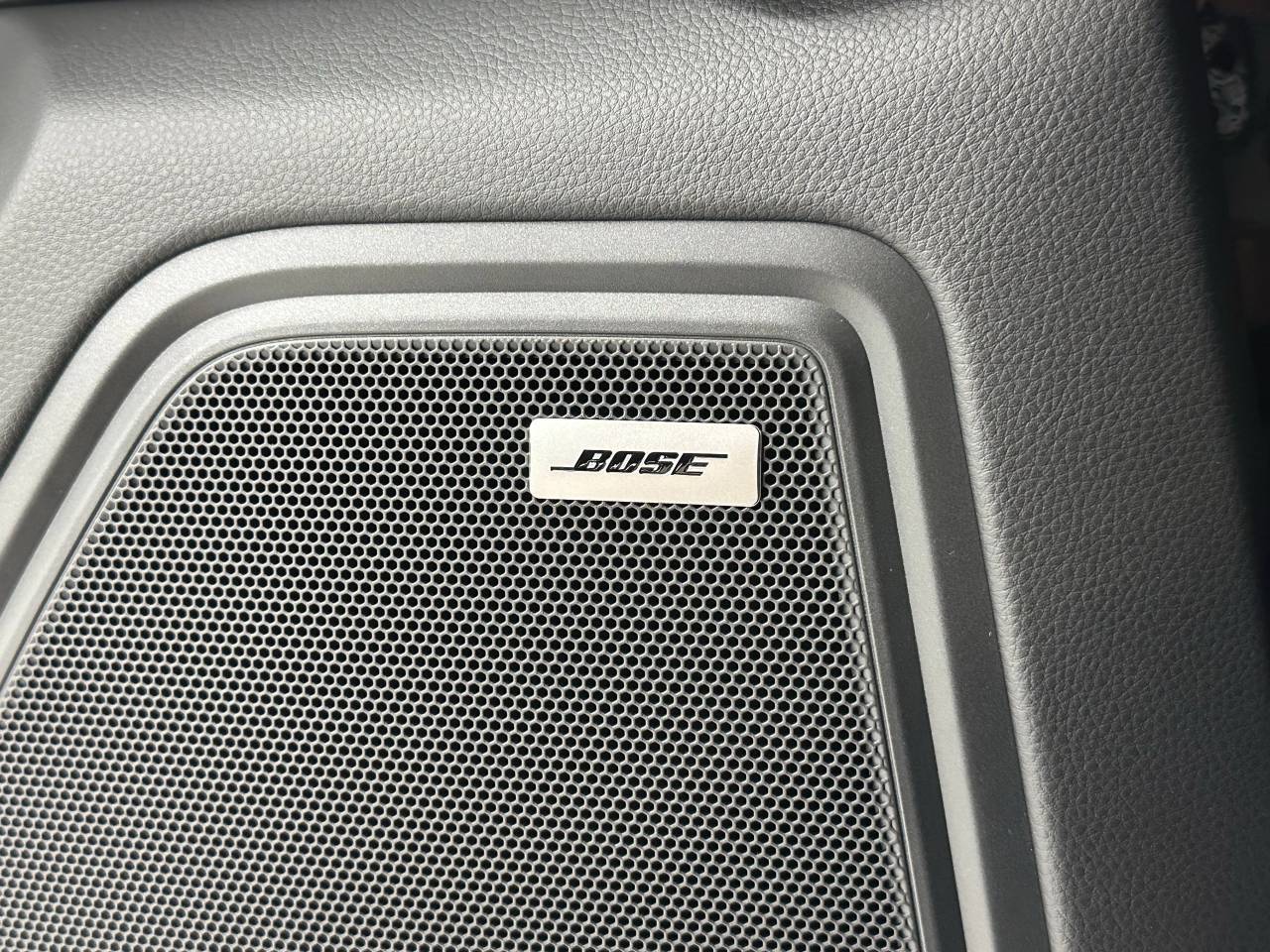2026 Porsche Macan Newark DE