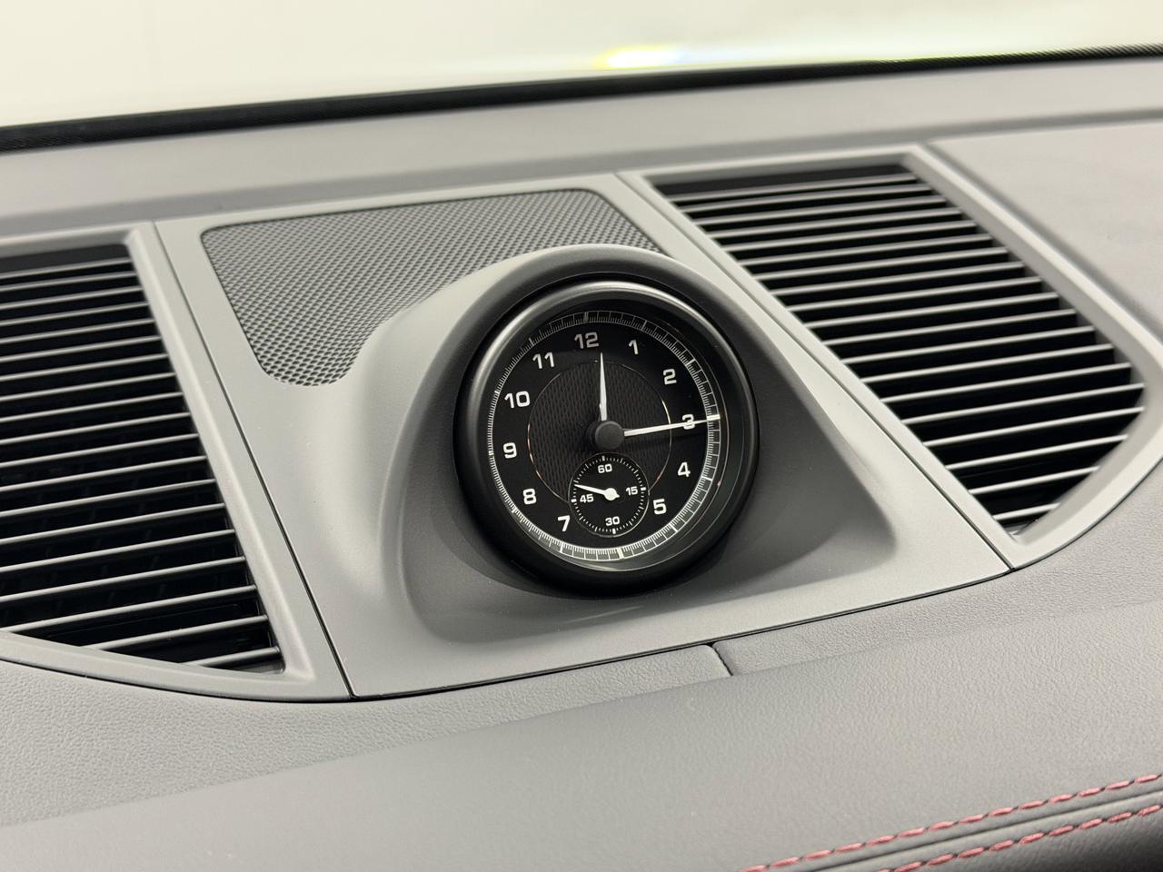 2026 Porsche Macan Newark DE