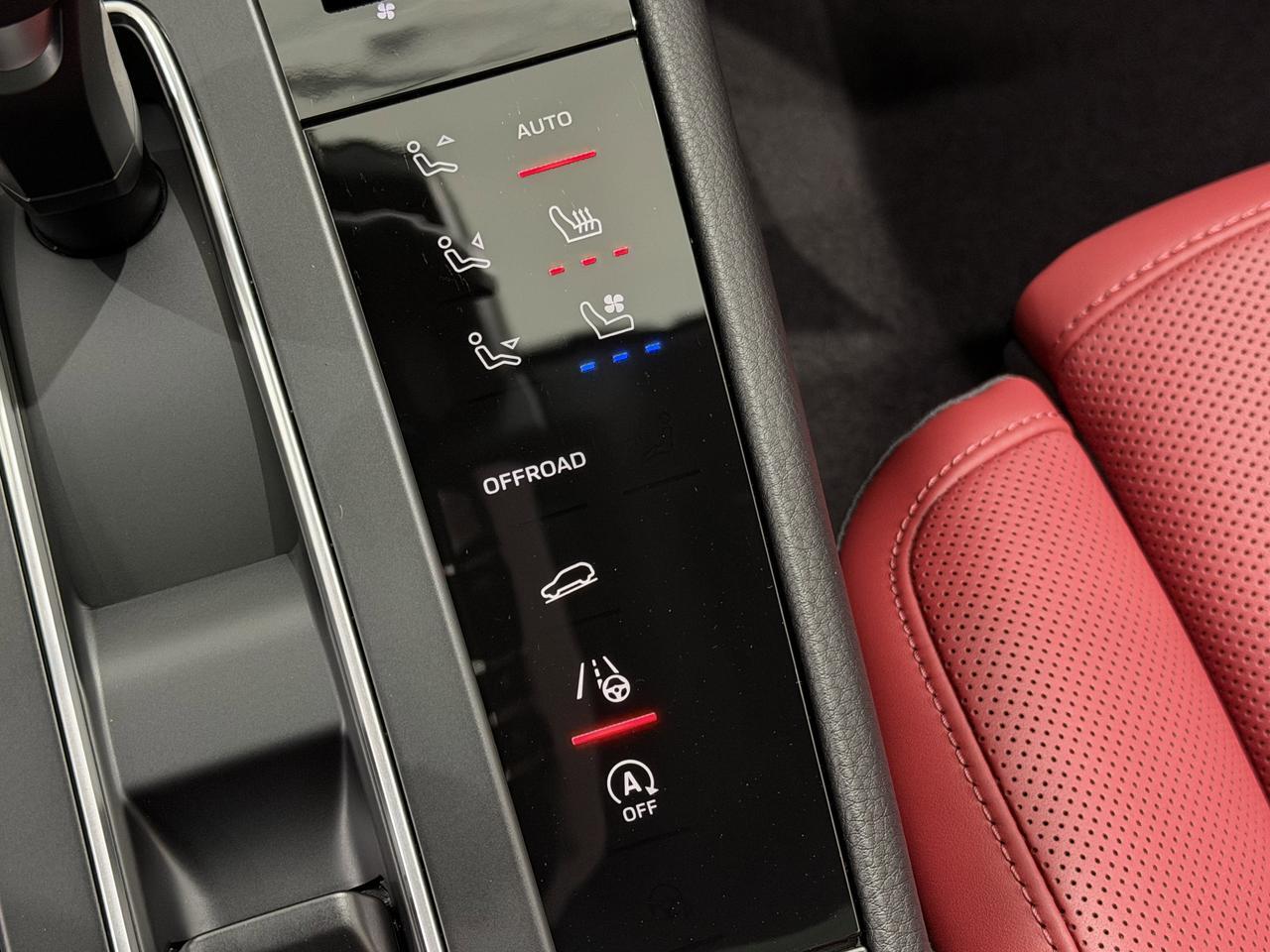 2026 Porsche Macan Newark DE