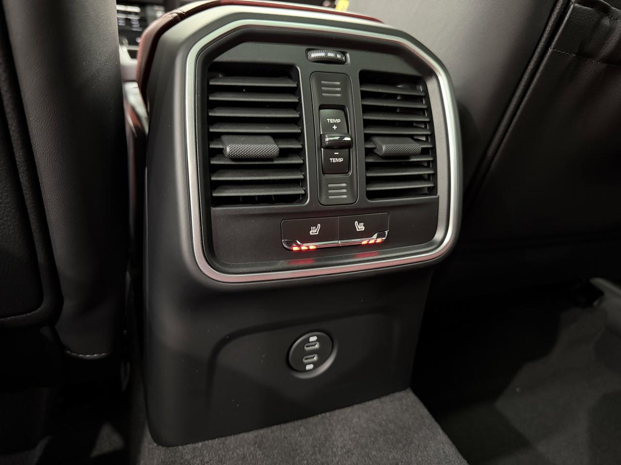 2026 Porsche Macan Newark DE