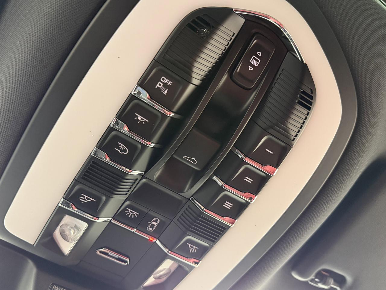 2026 Porsche Macan Newark DE