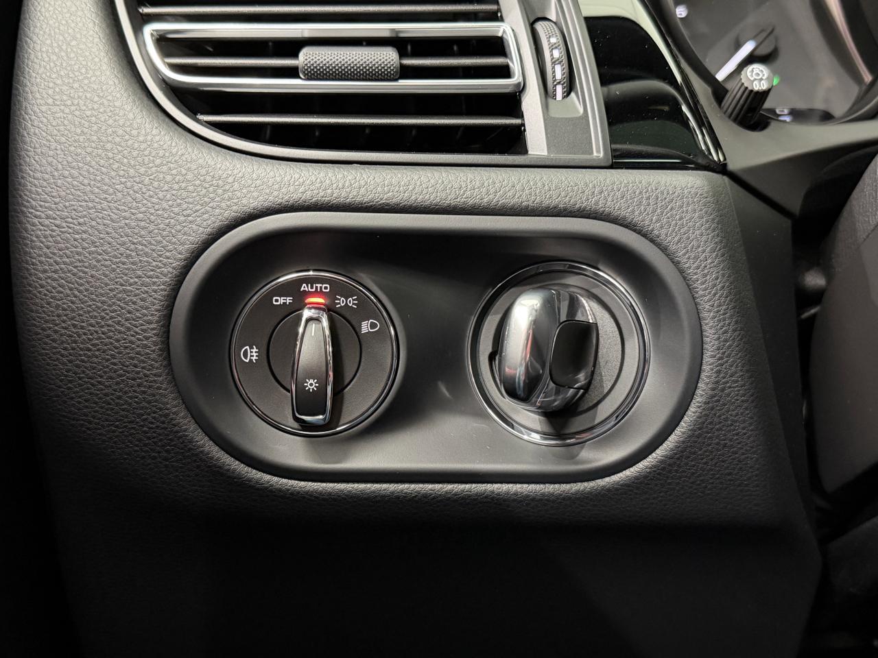 2026 Porsche Macan Newark DE