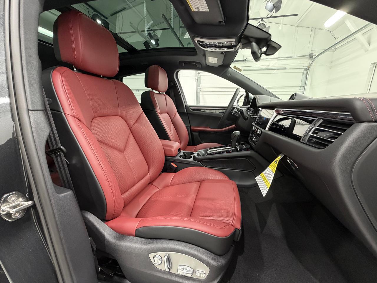 2026 Porsche Macan Newark DE