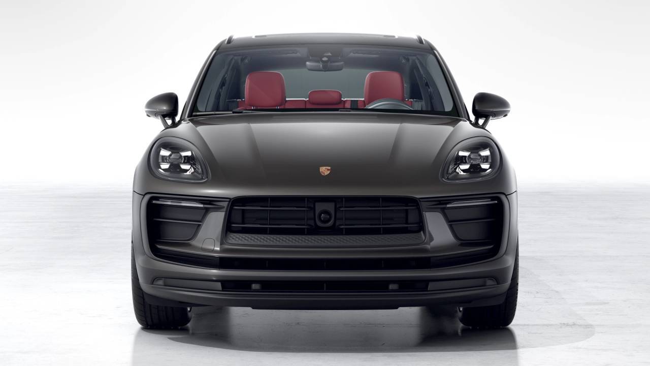 2026 Porsche Macan Newark DE