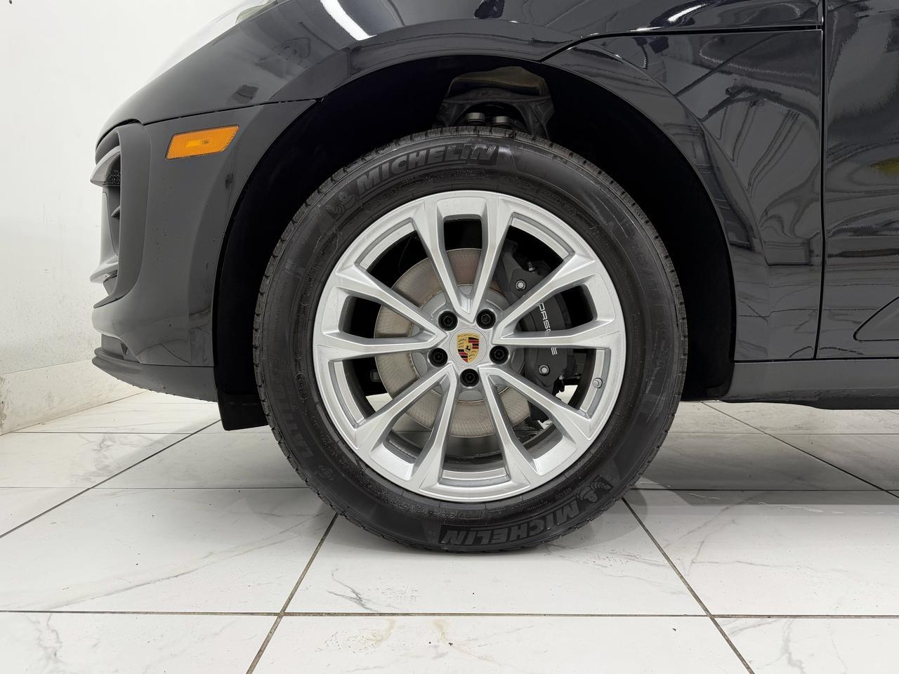 2026 Porsche Macan Newark DE