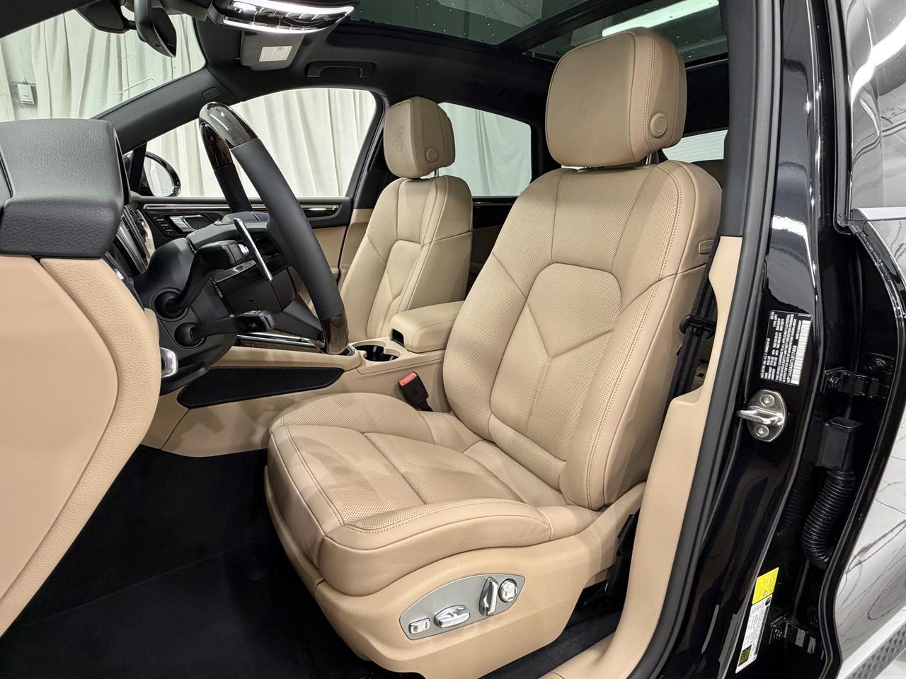 2026 Porsche Macan Newark DE