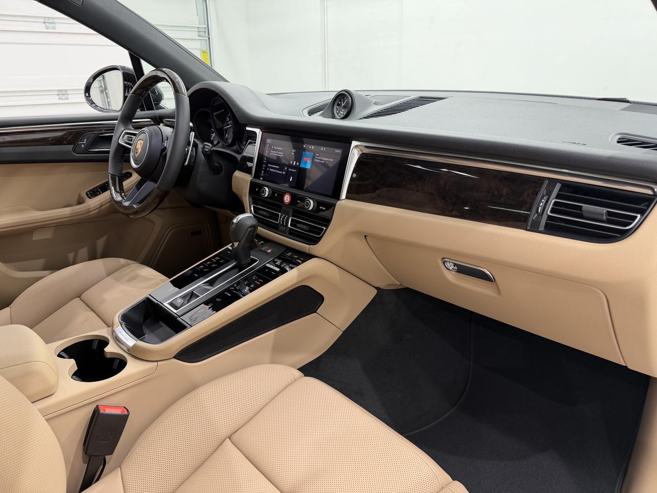 2026 Porsche Macan Newark DE