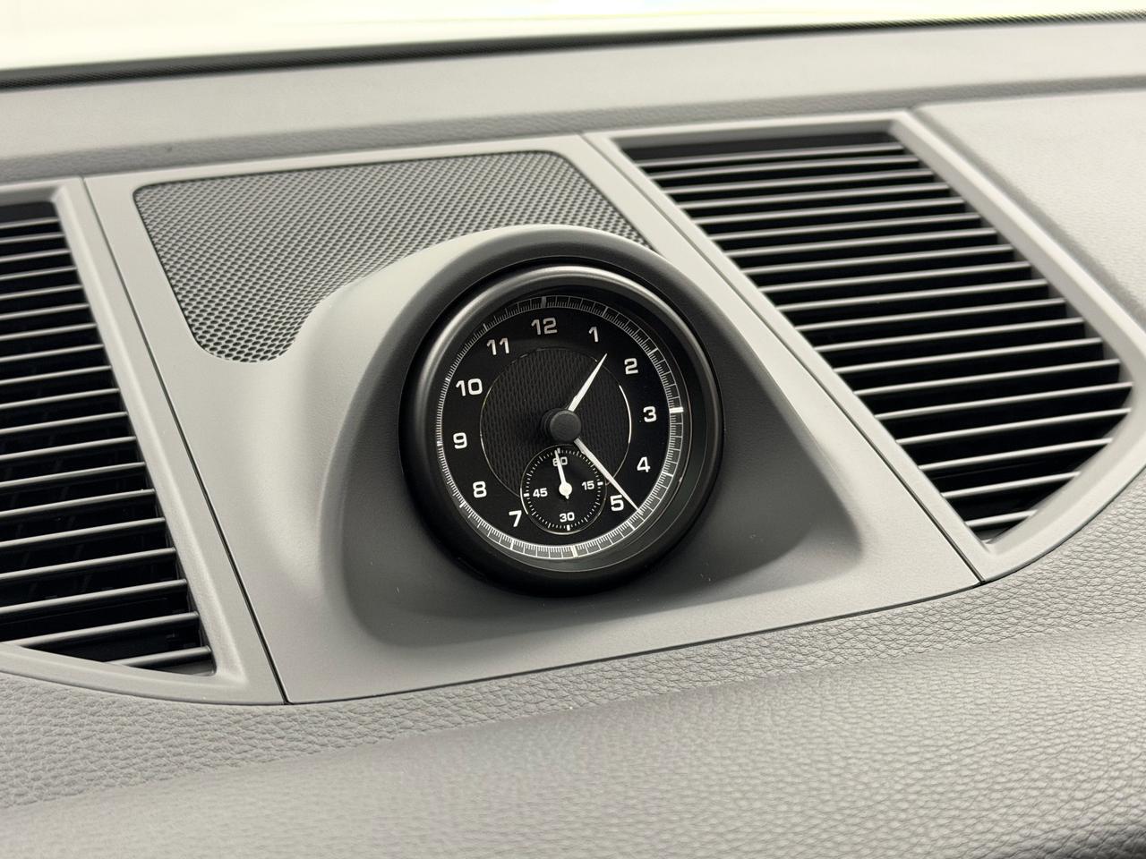 2026 Porsche Macan Newark DE