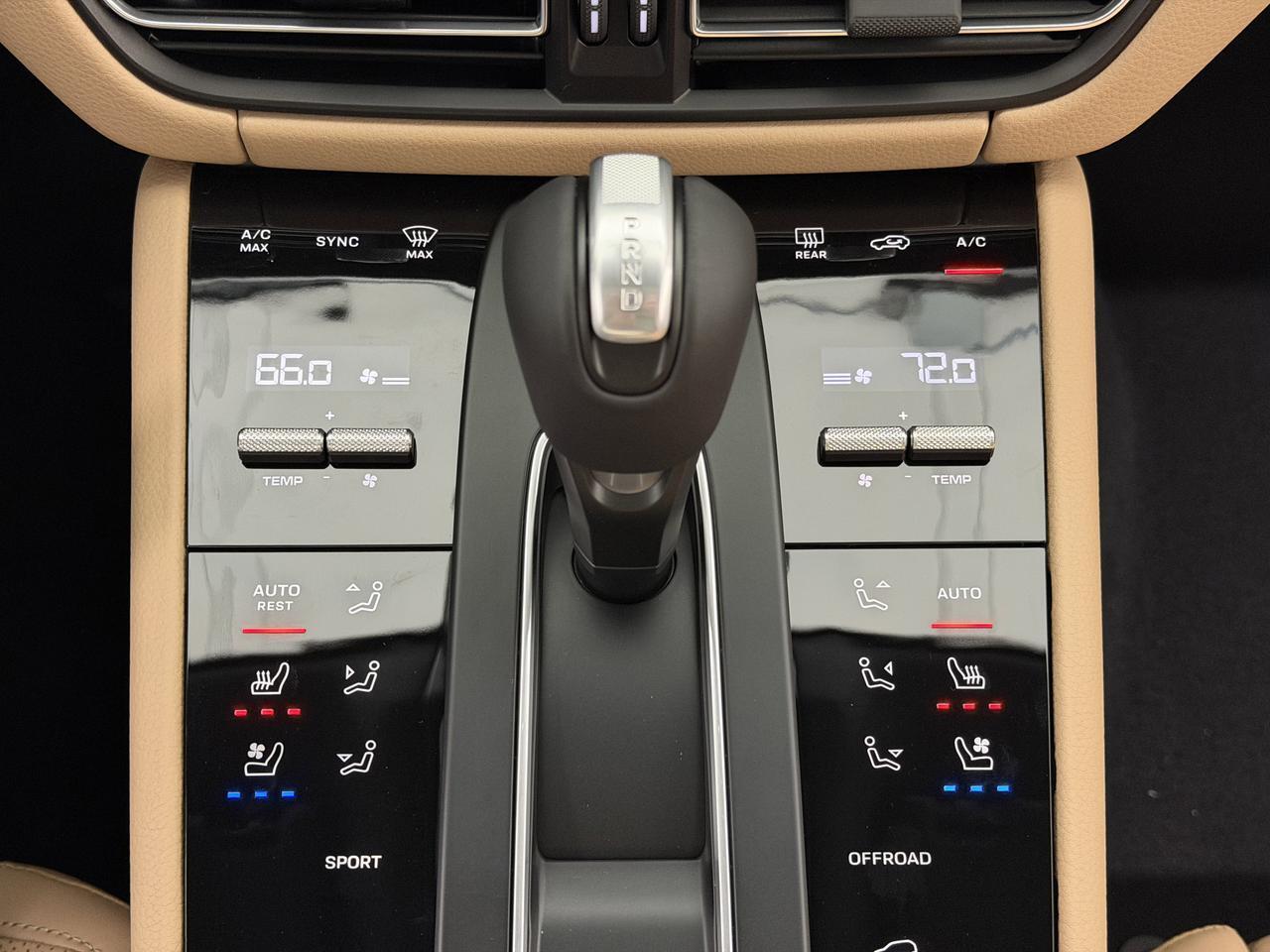 2026 Porsche Macan Newark DE