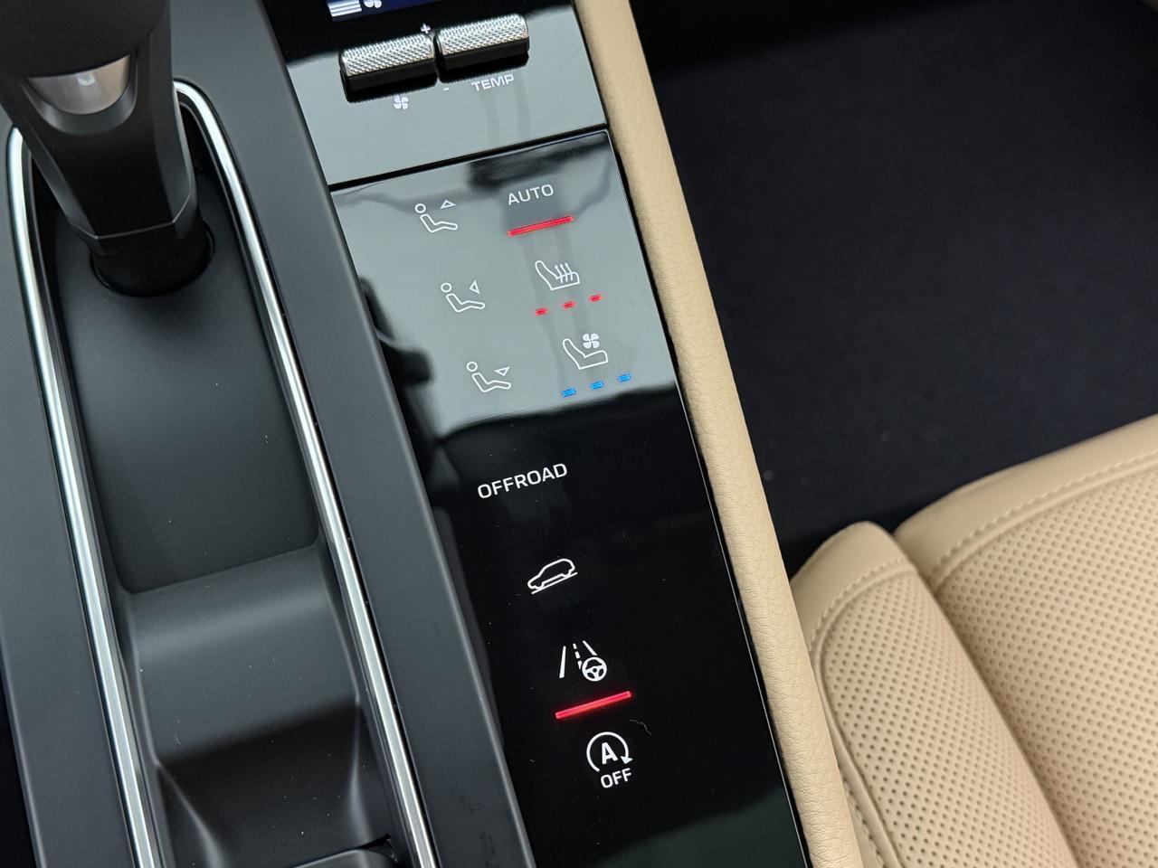 2026 Porsche Macan Newark DE